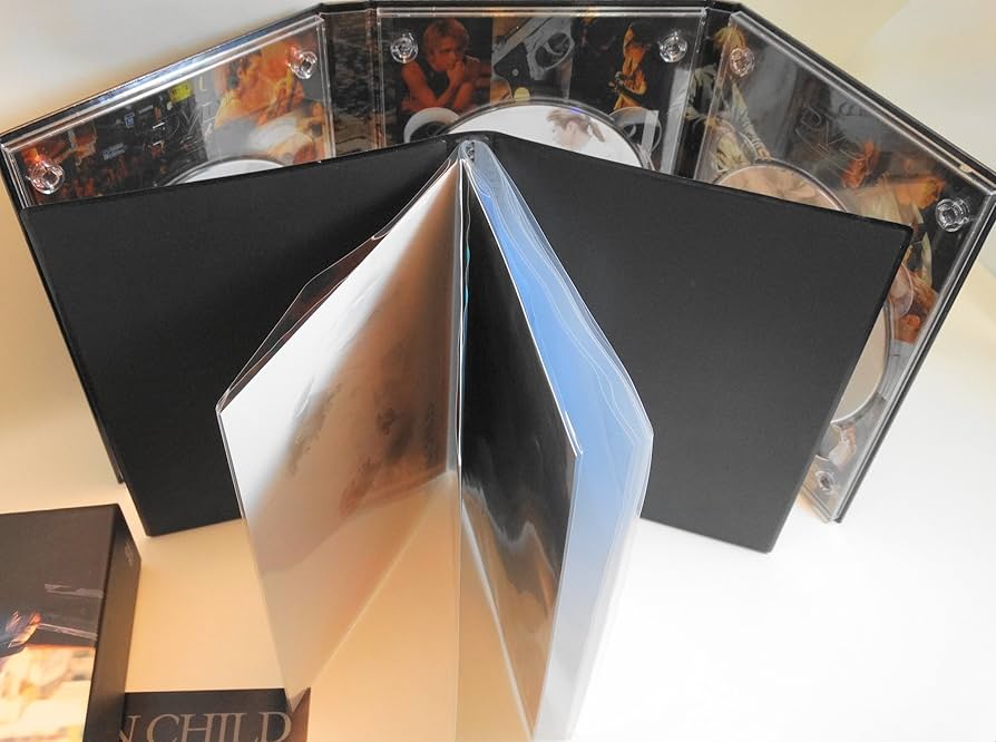 MOON CHILD DVD　初回特典付き　メイキングビデオ+台本付き Amazon.co.jp: MOON CHILD 初回生産限定版 [DVD] : Gackt, HYDE